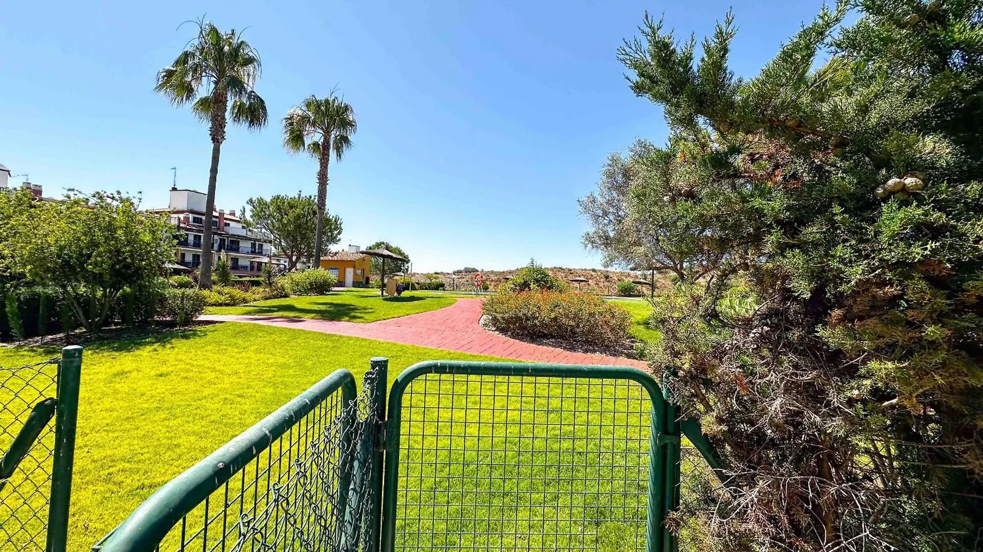 Beautiful Garden Apartment Sus01 Ayamonte