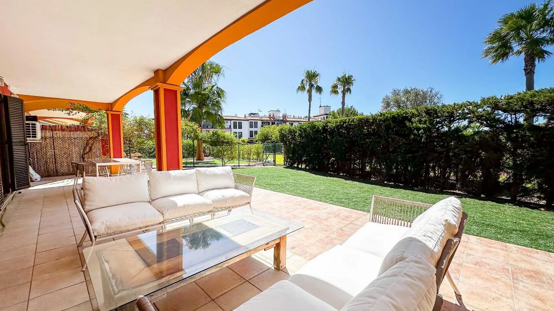 איאמונטה Beautiful Garden Apartment Sus01 0*,  ספרד